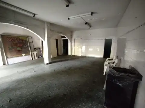 Local en Venta Via Púb.