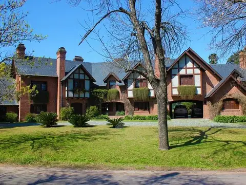 Casa en Venta de 5 dormitorios