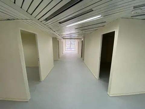 Oficina en Venta con 2 cocheras