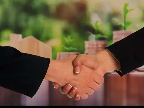 HAEDO - IMPECABLE  P.H. INTERNO  CON ENTRADA INDEPENDIENTE.  -  A PASOS DE LA ESTACION   