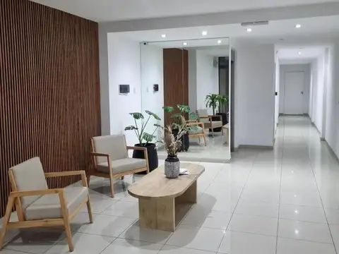 DEPARTAMENTO 2 AMBIENTES CON AMPLIO BALCÓN - ZONA MONTE CASTRO