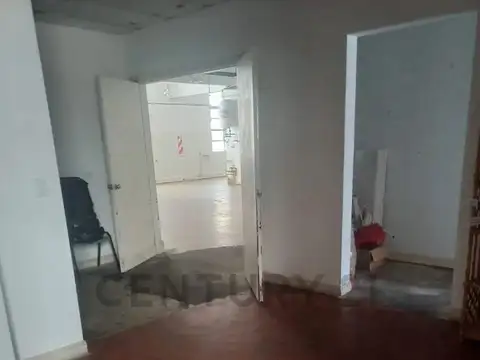 Carlos María de Alvear 1200, Piso 0