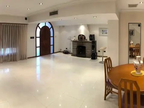 Domingo F Sarmiento 400