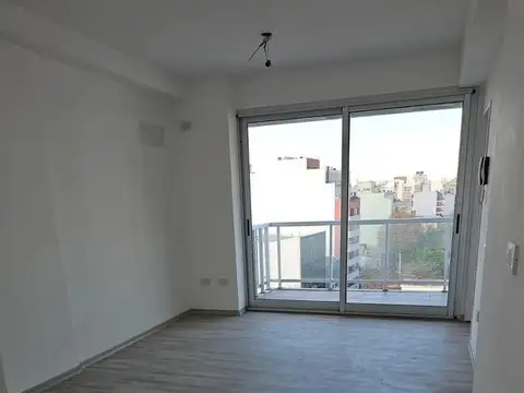 Dpto 3 amb, Piso 7°B, 53,49 m2 total, c/ balcón al fte, Lini