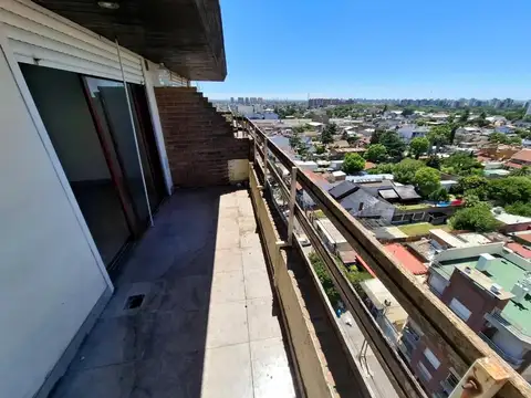 Av. Velez Sarsfield 58 , Piso 11