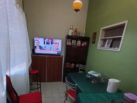 Ph al frente 3 ambientes mas unidad complementaria con prefabricada, ideal 2 familias!