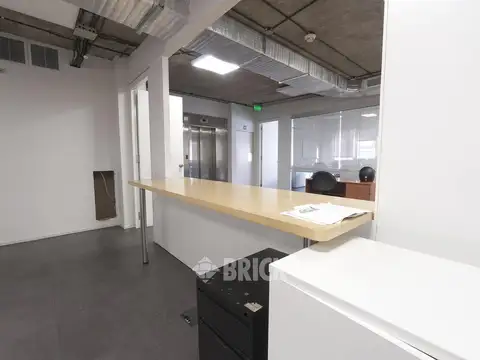 Oficina en Alquiler 40 años