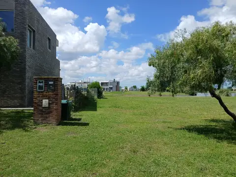 Terreno en Venta 40  mts Fondo