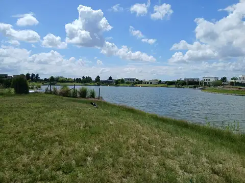 Terreno en Venta 25  mts Frente