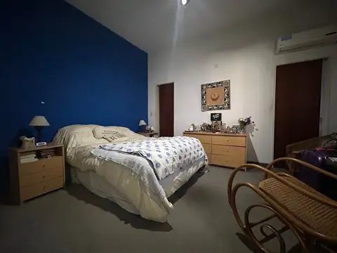 Casa 8 ambientes con 5 baños