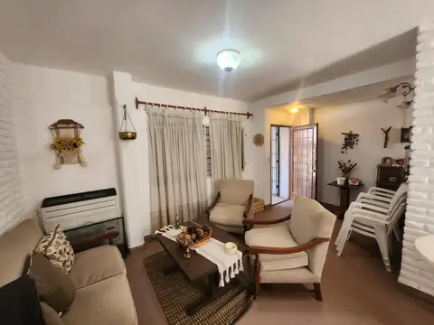 Departamento 4 ambientes con 2 baños