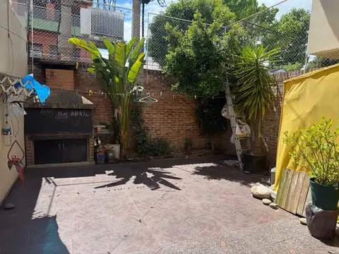 PH de 4 ambientes en Florida Oeste a 1 cuadra de Panamericana- APTO CREDITO