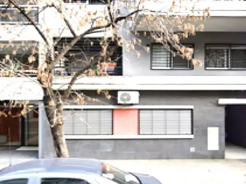 Ambrosetti 800, Piso 2