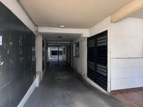 VENTA COCHERA FRENTE FACULTAD DE MEDICINA