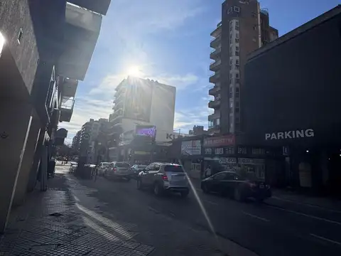 VENTA COCHERA FRENTE FACULTAD DE MEDICINA