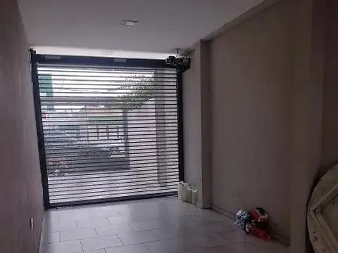 CASA DE DOS PLATAS EN VENTA