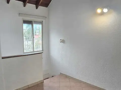 HAEDO-V. SARMIENTO-PH DUPLEX 2 AMB. CON COCHERA APTO CRÉDITO Y LISTO P/ ESCRITURAR