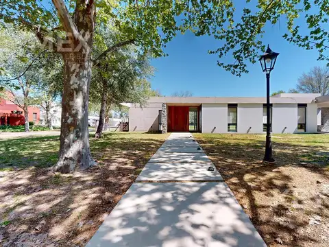 Casa 5 ambientes con 3 baños