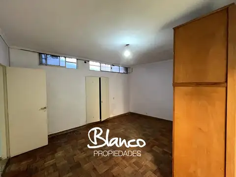 Depto Tipo Casa 3 ambientes con 2 baños