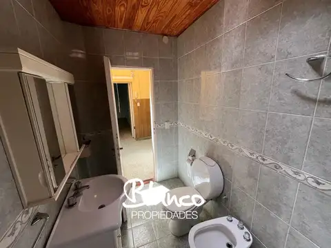 Depto Tipo Casa en Venta 70 años