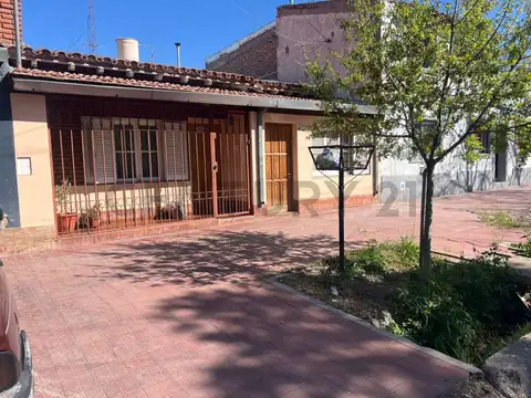 CASA EN VENTA  , CENTURY21 LOPEZ OFRECE