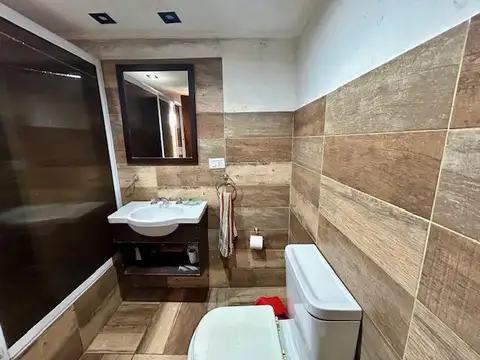 Depto Tipo Casa 7 ambientes con 2 baños