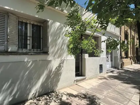 Casa en venta - 2 Dormitorios 1 Baño - Mercedes