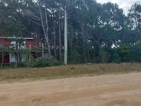 Sobre calle con luz a 200 metros del mar 100