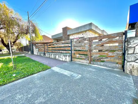 VENTA - Casa Fisherton 2 dormitorios