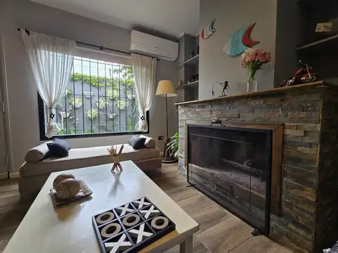 Depto Tipo Casa 4 ambientes con 2 baños