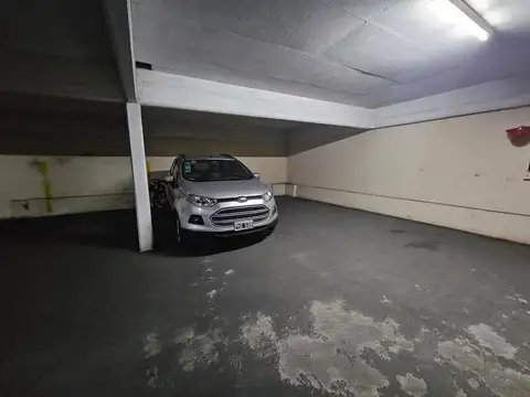 VENTA COCHERA EN QUILMES CENTRO