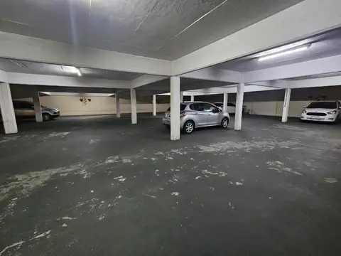 Avenida Hipólito Yrigoyen 700