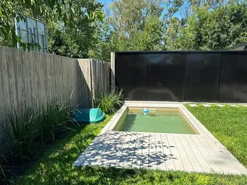 Casa en Alquiler en City Bell, USD 2.300