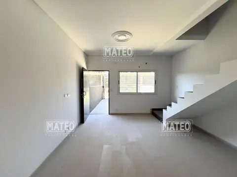 Depto Tipo Casa en Alquiler en Paso Del Rey, $ 550.000