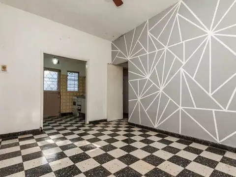 PH 3 AMBIENTES VENTA EN LOMAS DE ZAMORA C/PATIO