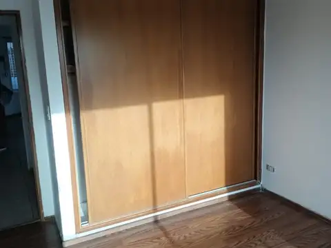 Arroyito 1 dormitorio bajas expensas.