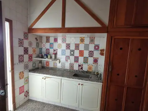 CASA + LOCAL COMERCIAL EN ZONA SUR