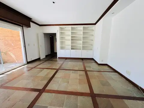 Casa 7 ambientes con 6 baños