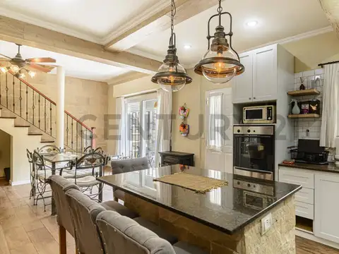 Casa 4 ambientes con 1 baño