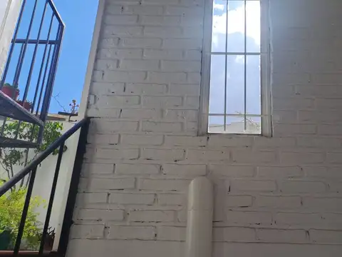 Depto Tipo Casa en Venta en Caballito, USD 140.000