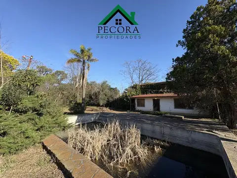 Quinta en Venta con 2 cocheras