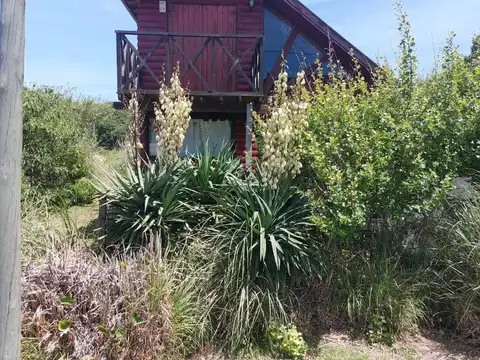 Casa en Alquiler con 2 cocheras