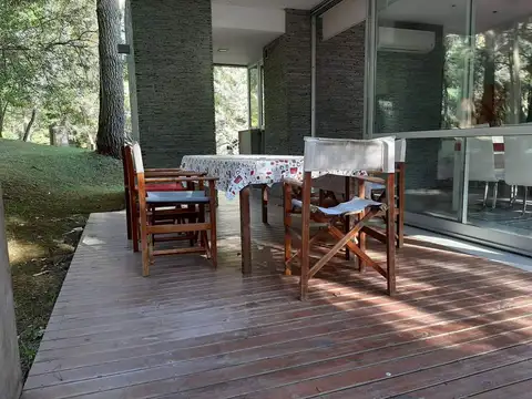 Casa en Alquiler Temporal con 4 cocheras