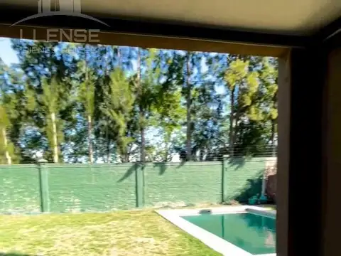 Casa en Venta en Berazategui, USD 600.000