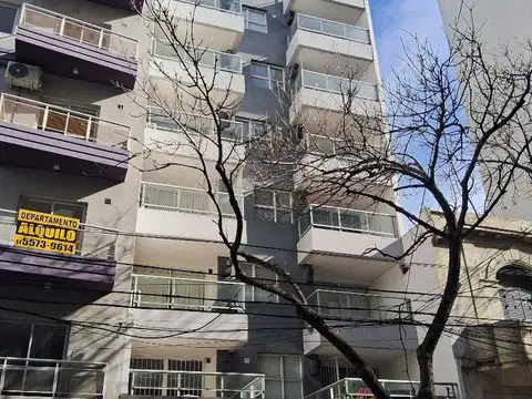 VARELA 39. Dos amb 42 m2 con balcón corrido.