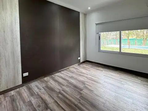 Casa de 4 ambientes en Alquiler o Venta en Terravista