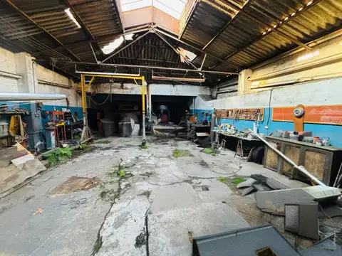 GALPON + VIVIENDA EN CASEROS A MTS DE ACCESO OESTE