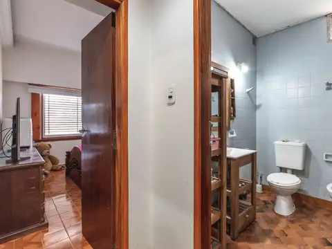 Depto Tipo Casa en Venta en Lomas De Zamora, USD 78.000