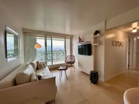 Avenida Franklin Delano Roosevelt 100