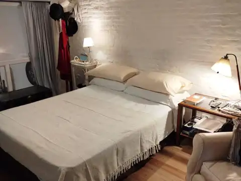 Depto Tipo Casa en Venta 80 años